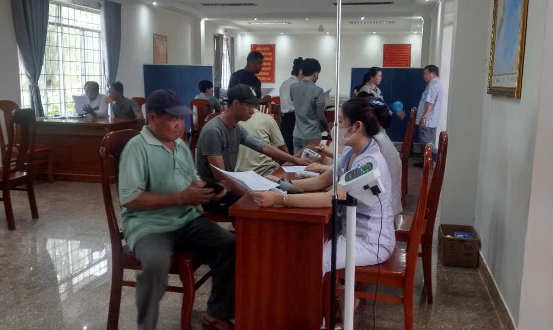 Khám sức khỏe miễn phí cho lao động đang làm việc tại các doanh nghiệp trong Khu công nghiệp Hòa Hiệp