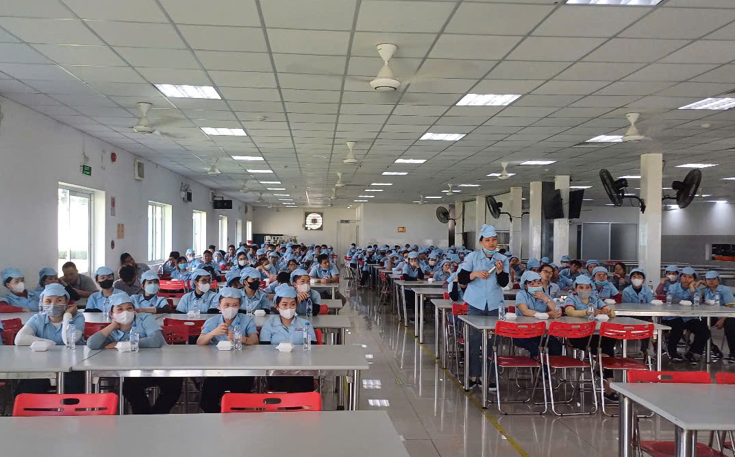 Tuyên truyền; Đối thoại với người lao động của Công ty TNHH CCIPY Việt Nam về các nội dung mới, trọng tâm của Luật BHXH năm 2024 và một số nội dung của Bộ Luật Lao động năm 2019