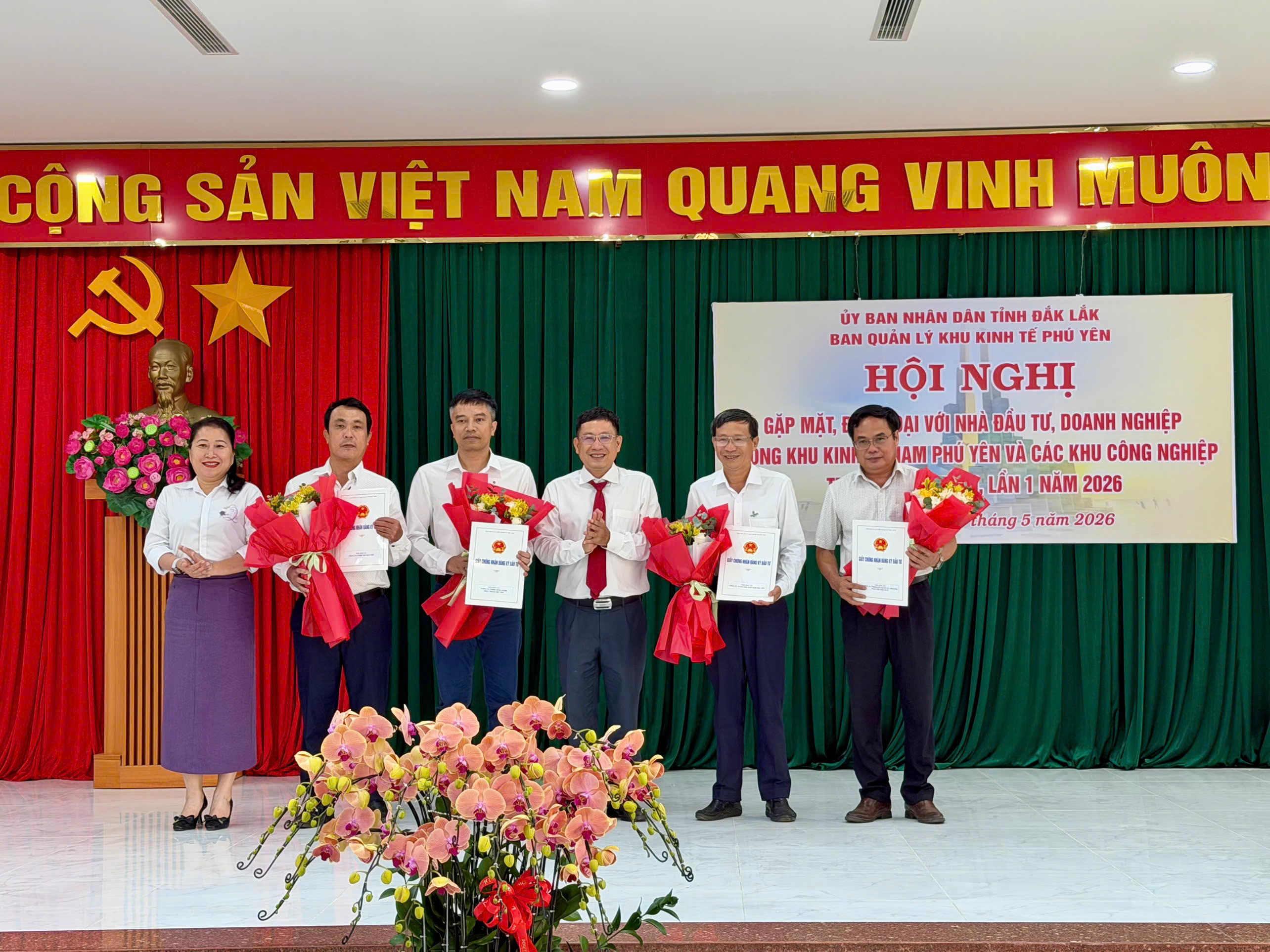 Tăng cường đối thoại – đồng hành cùng doanh nghiệp, nhà đầu tư