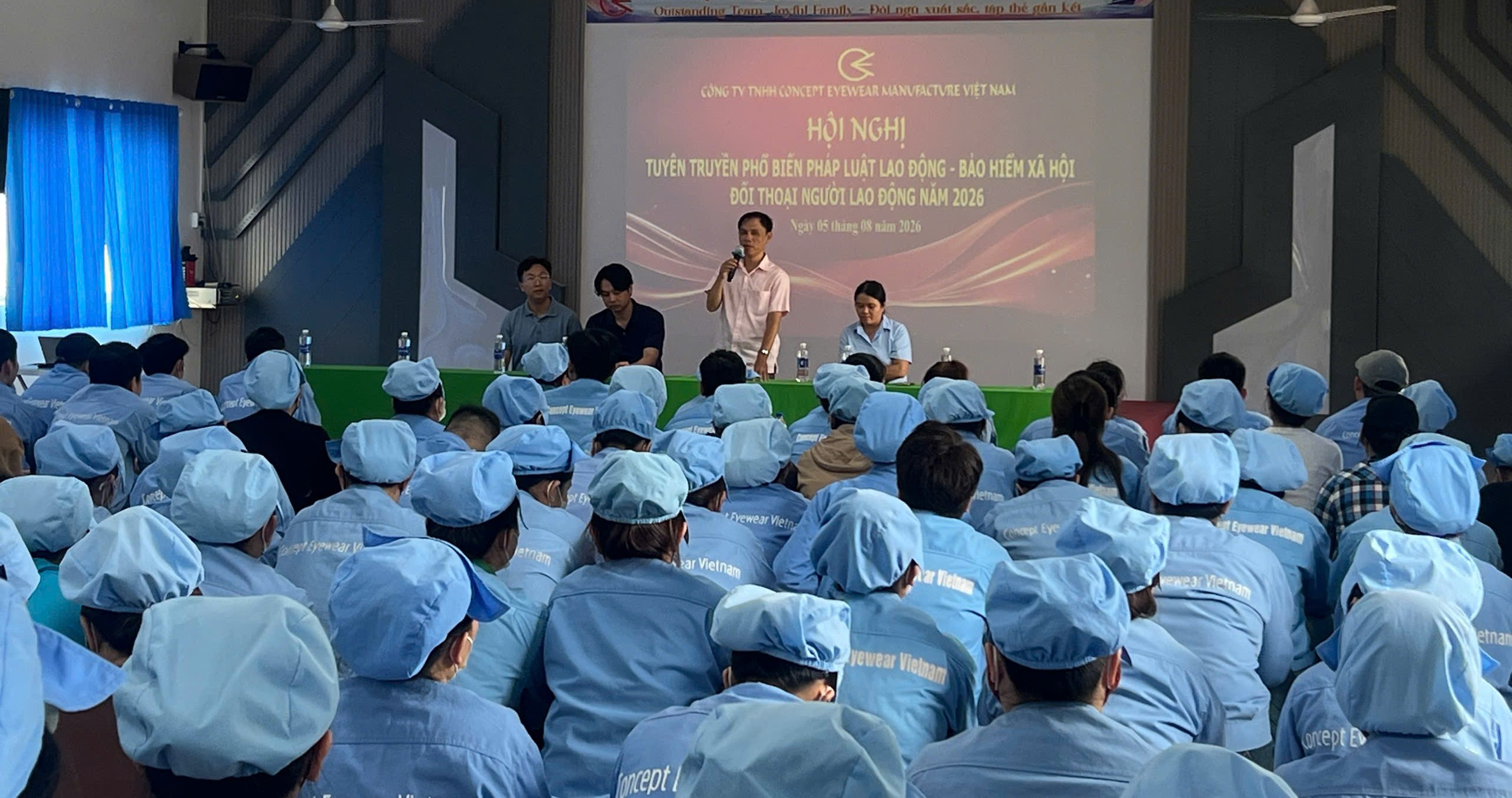 Tuyên truyền; Đối thoại, tư vấn chính sách về pháp luật lao động, BHXH, BHYT
